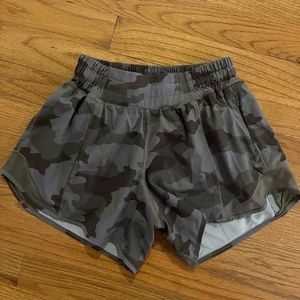 Lululemon Speed Ups  (Size 2 Tall)